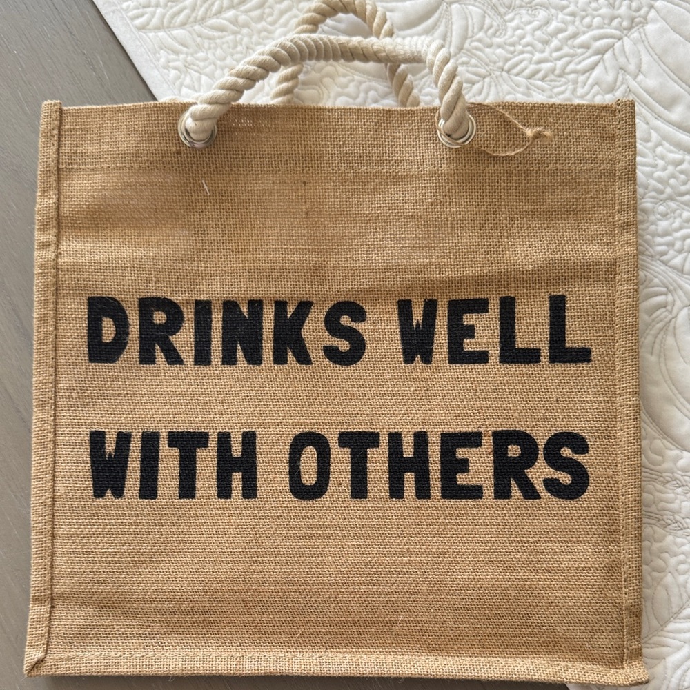 Drinks Well With Others - Tote Bag- Holds 6 bottles - NWOT